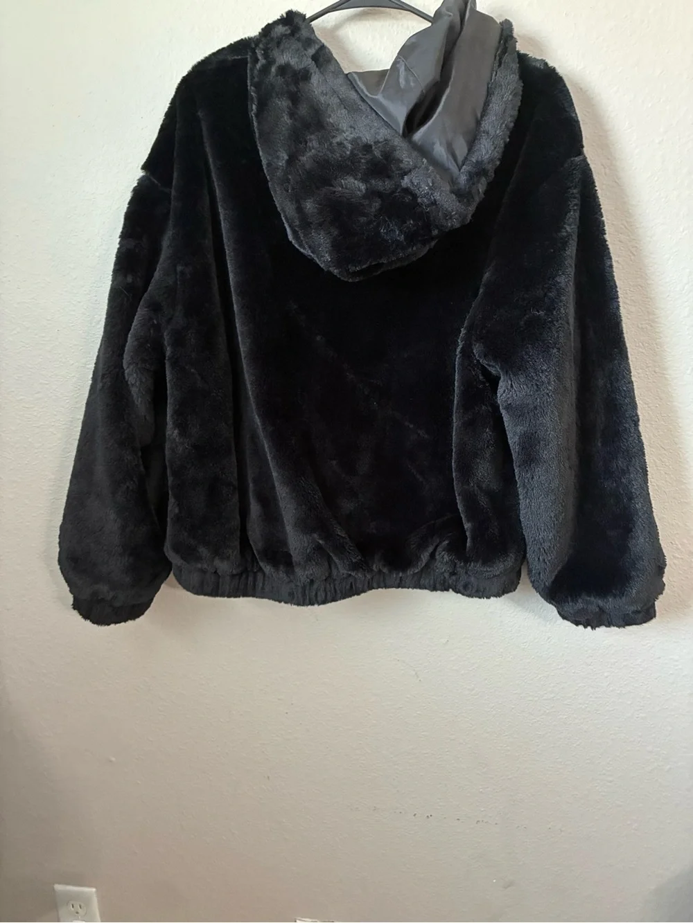 Women’s Time & Tru Black Faux Fur Hooded Zip Jacket